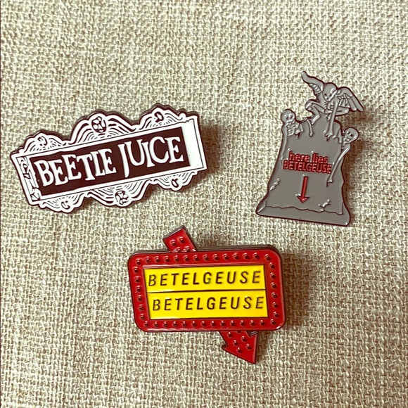 Accessories - Beetlejuice pin lot